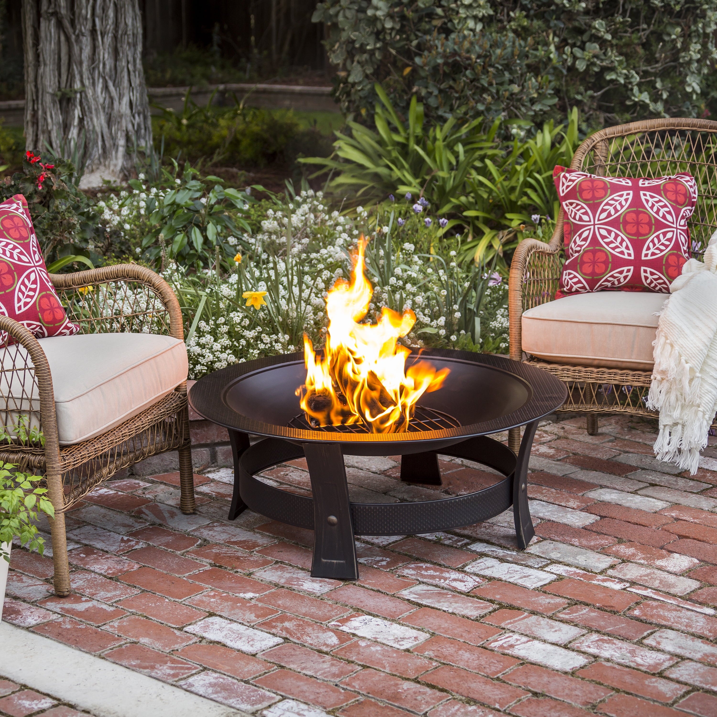 2.5 Lb Firelog for Fireplaces and Fire Pits, Burns over 1.5-Hrs , One (1) Firelog